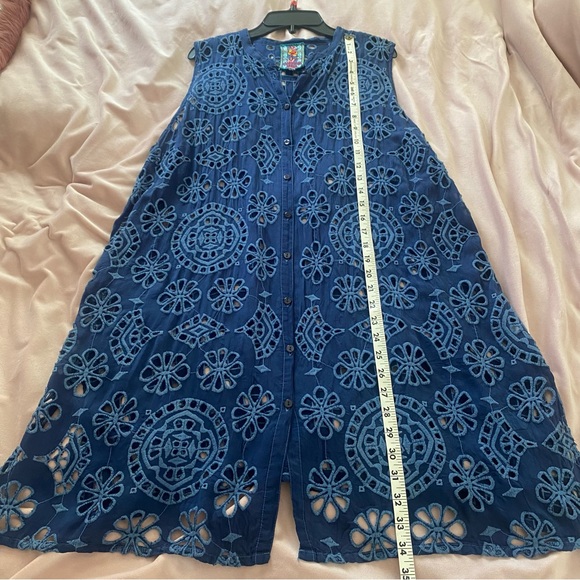 Johnny Was Embroidered Eyelet Button Up Tunic Top - Picture 4 of 7